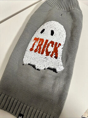Hotel Doggy Dog Halloween Sweater, Grey, Size Large/L, NWT